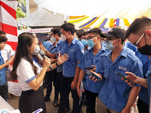 Giải b&agrave;i to&aacute;n khan hiếm lao động kỹ thuật - Ảnh 1.