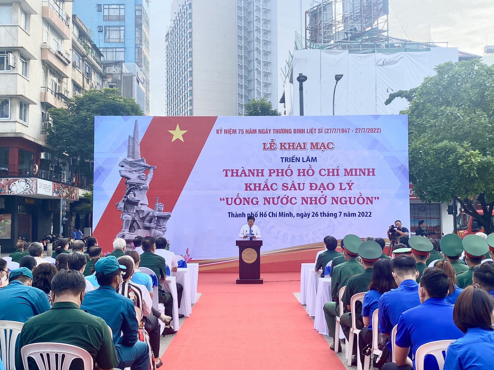 Khắc s&acirc;u đạo l&yacute; Uống nước nhớ nguồn - Ảnh 1.