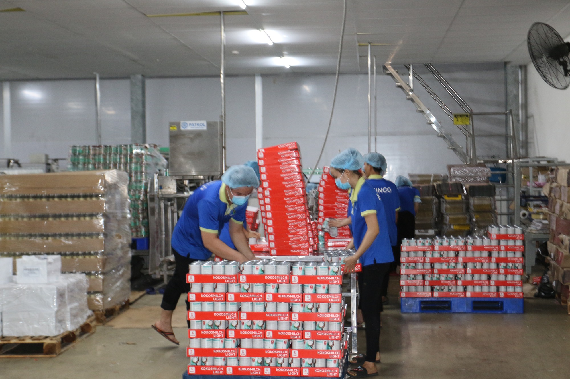 Agribank Bến Tre đồng h&agrave;nh c&ugrave;ng người d&acirc;n, doanh nghiệp vượt qua kh&oacute; khăn sau dịch Covid-19 - Ảnh 3.
