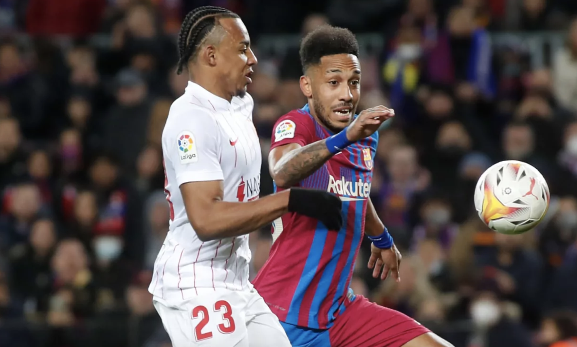 Barcelona "phá" thương vụ Jules Kounde của Chelsea