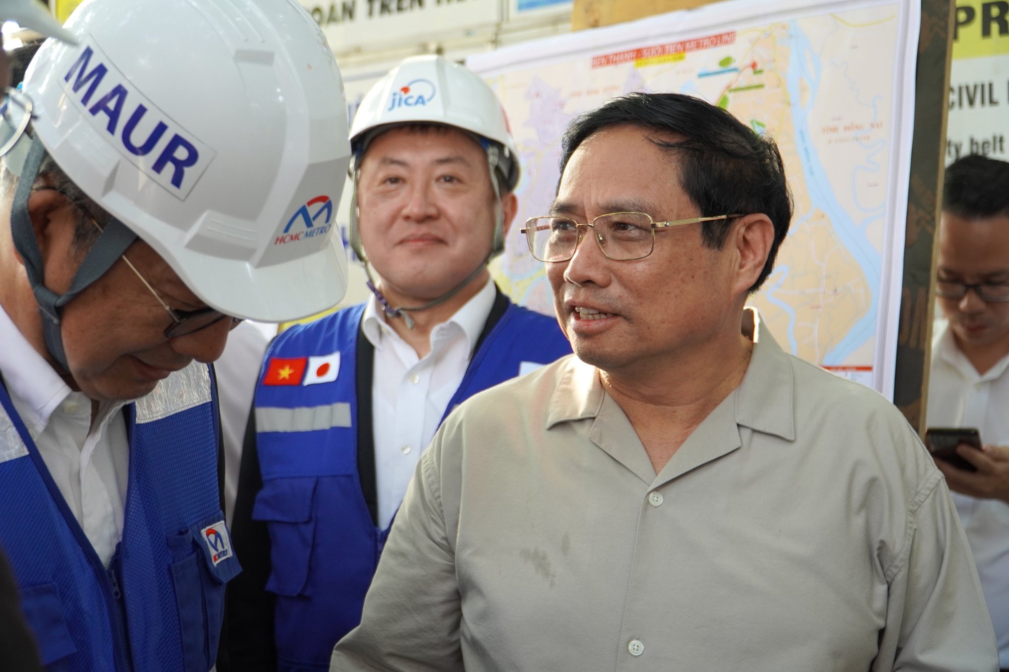 Ch&ugrave;m ảnh Thủ tướng Phạm Minh Ch&iacute;nh thị s&aacute;t tuyến metro số 1 - Ảnh 6.