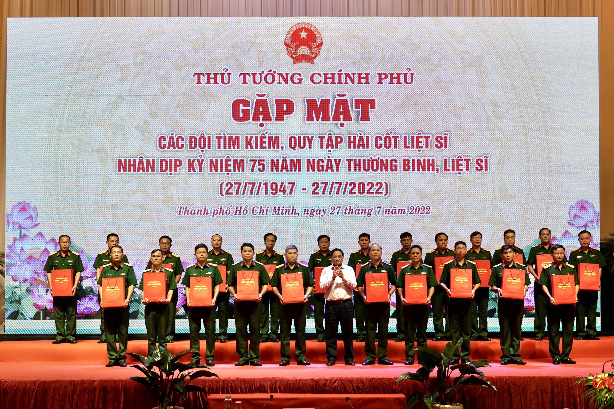 Thủ tướng Phạm Minh Ch&iacute;nh trăn trở khi h&agrave;i cốt c&aacute;c liệt sĩ chưa được t&igrave;m thấy - Ảnh 3.