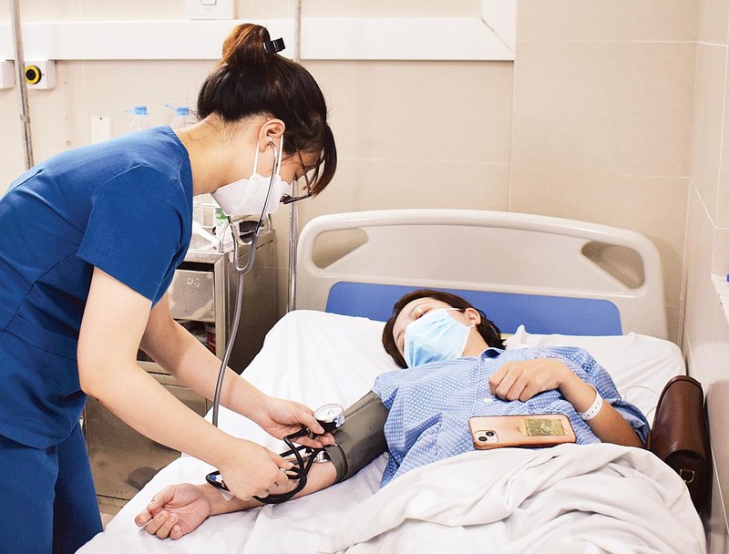 Đẩy gi&aacute; thuốc điều trị c&uacute;m, Bộ Y tế y&ecirc;u cầu xử l&yacute; nghi&ecirc;m - Ảnh 2.