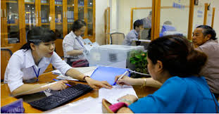 Phải biết cười khi tiếp công dân