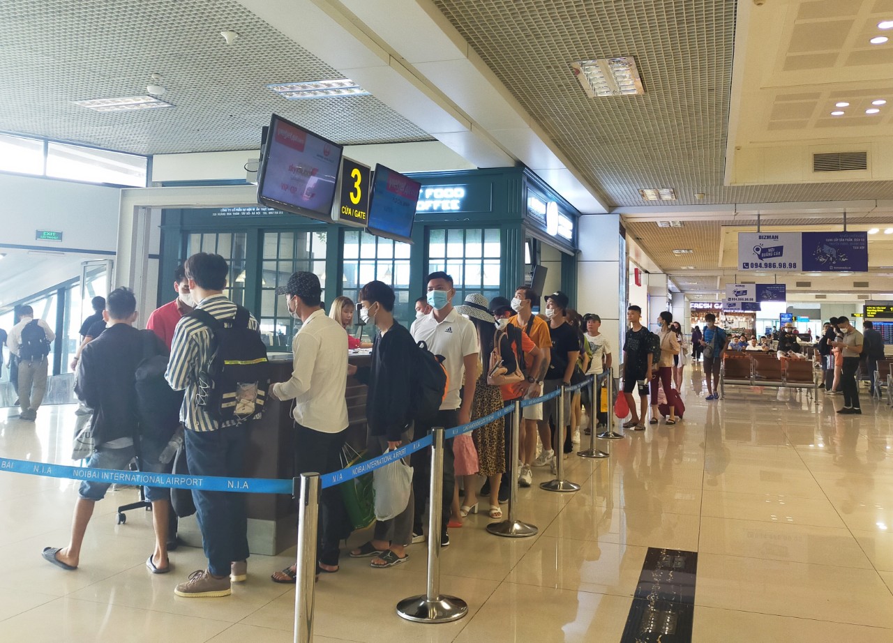 Hơn 13% chuyến bay bị delay trong 6 tháng