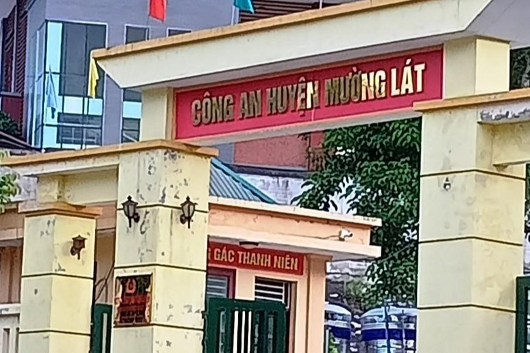 Một Phó trưởng công an huyện bị bắt