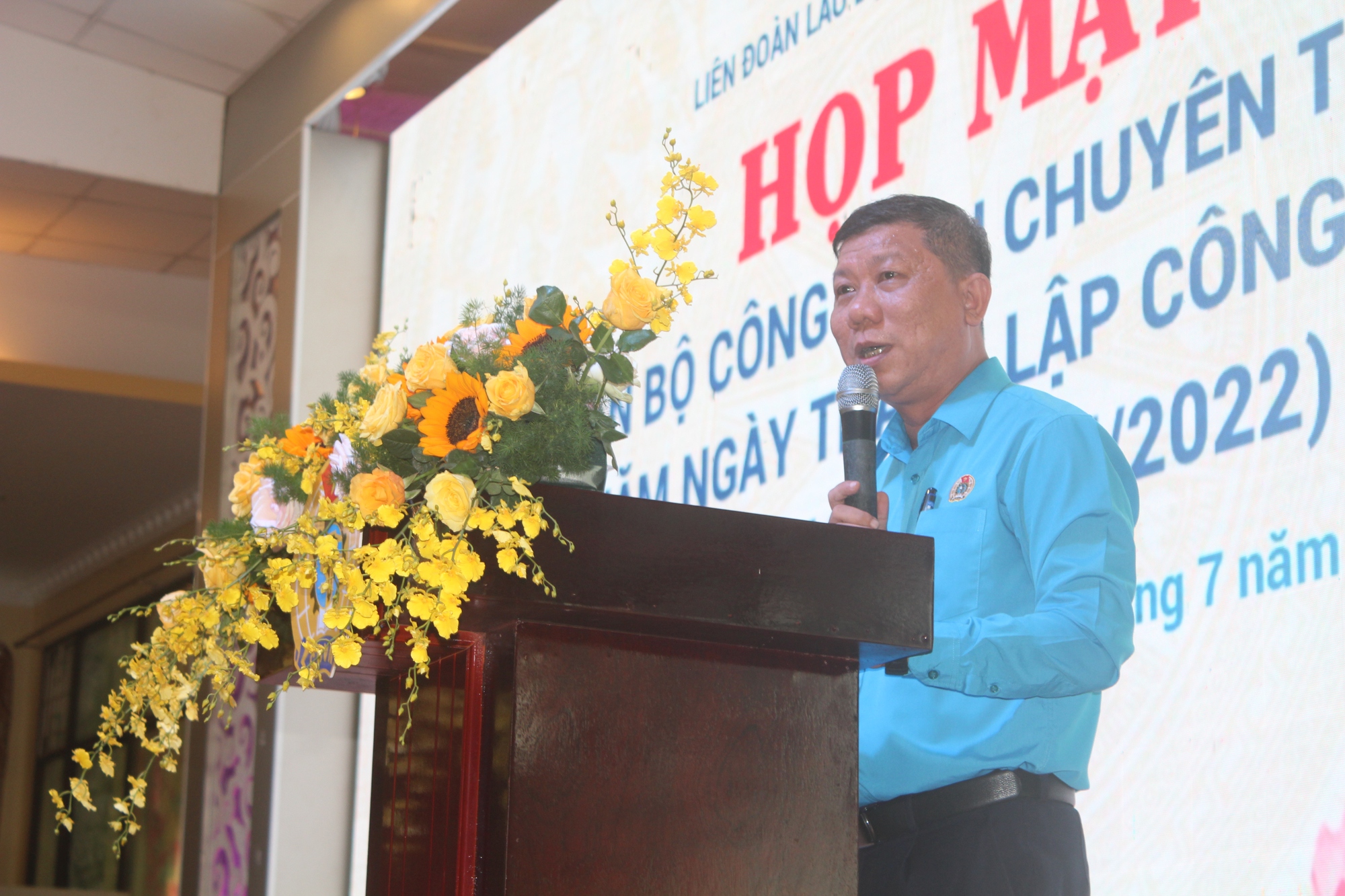 KỶ NIỆM 93 NĂM NG&Agrave;Y TH&Agrave;NH LẬP C&Ocirc;NG ĐO&Agrave;N VIỆT NAM: Li&ecirc;n đo&agrave;n Lao động TP HCM t&ocirc;n vinh 13 thủ lĩnh C&ocirc;ng đo&agrave;n cơ sở xuất sắc - Ảnh 1.