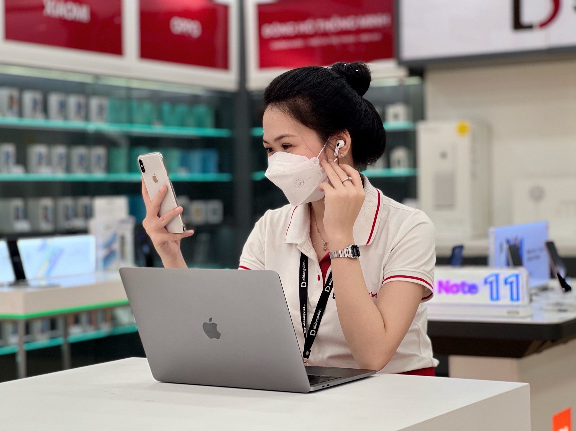 Hãng táo khuyết ngưng cung cấp Macbook Pro M1 - Ảnh 1.