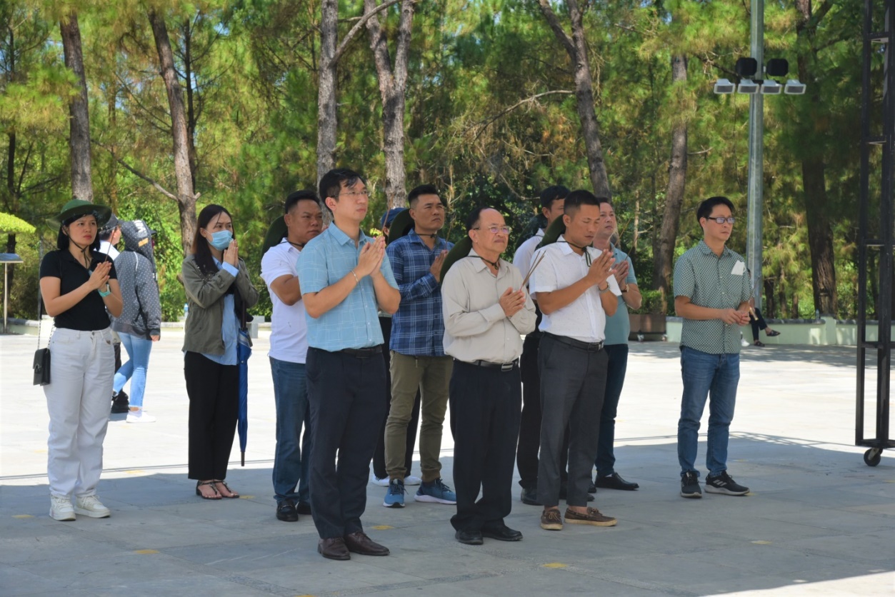 Hành trình “về nguồn” tưởng nhớ, tri ân các Anh hùng liệt sỹ