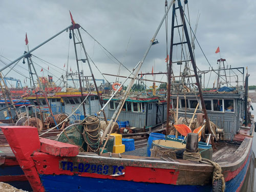 Quyết liệt gỡ thẻ vàng IUU