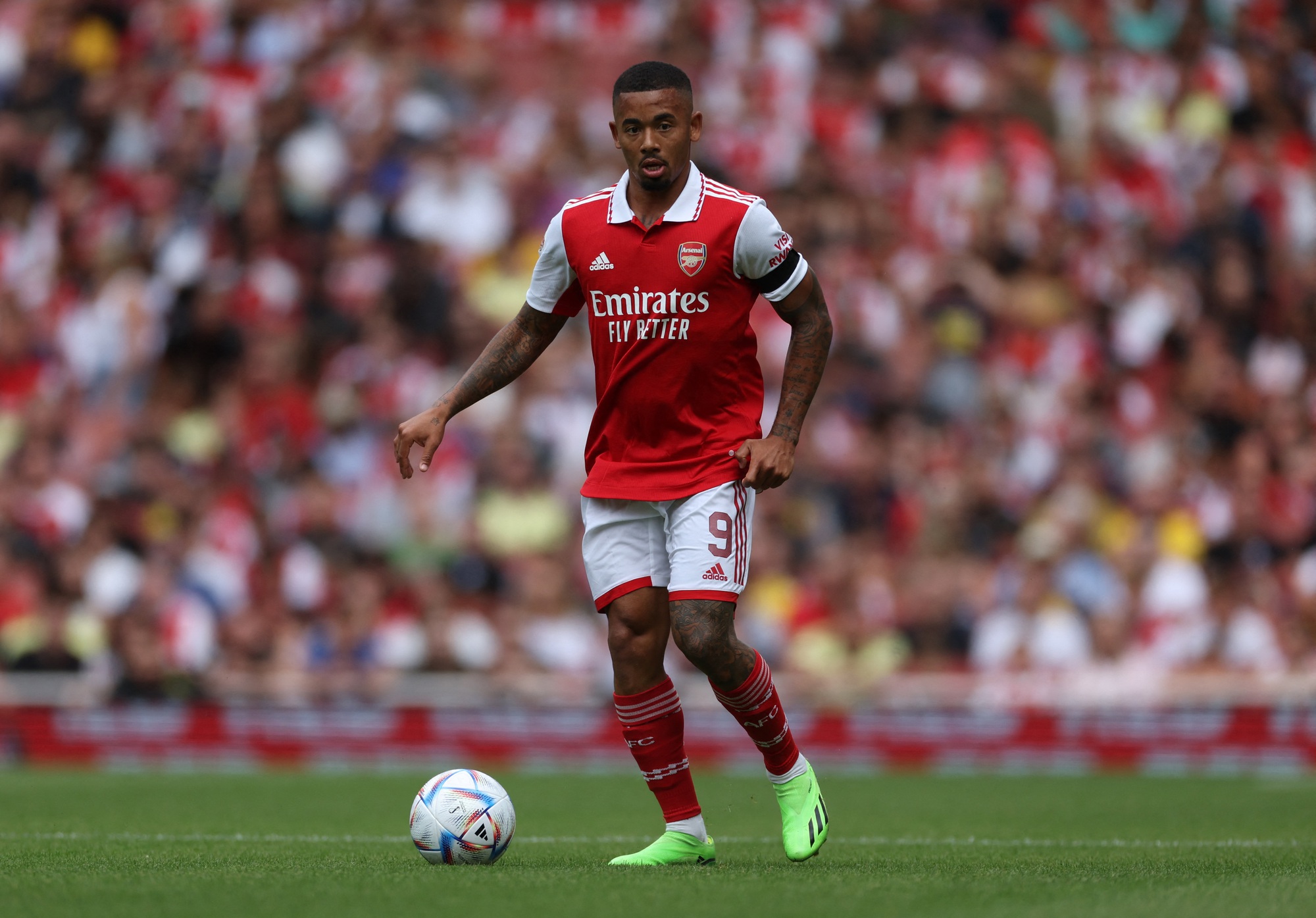 Arsenal vô địch Emirates Cup sau khi thắng Sevilla đến 6 bàn không gỡ - Ảnh 8.