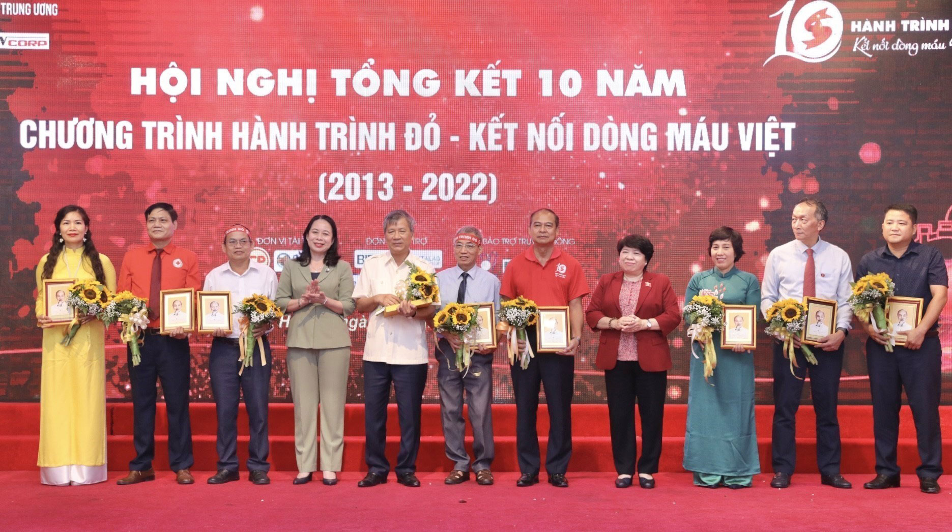 Hành trình Đỏ - 10 năm Kết nối dòng máu Việt - Ảnh 1.