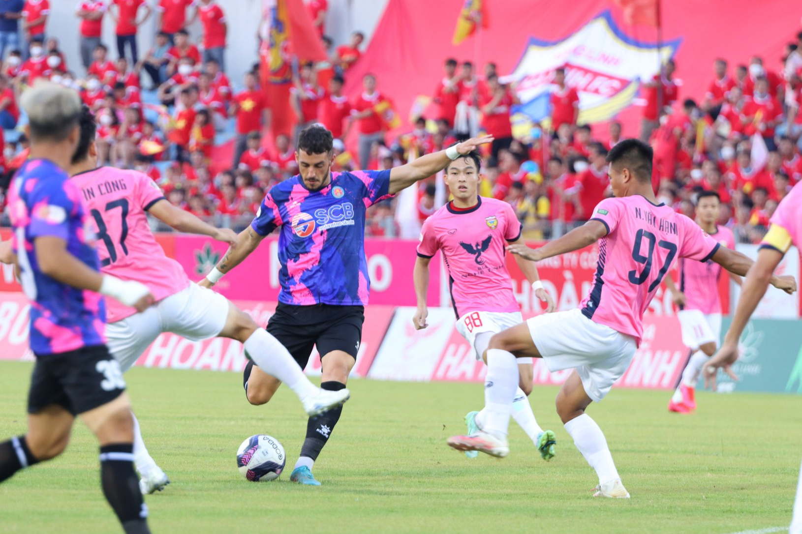 Sài Gòn FC thắng trận đầu tiên ở V-League 2022