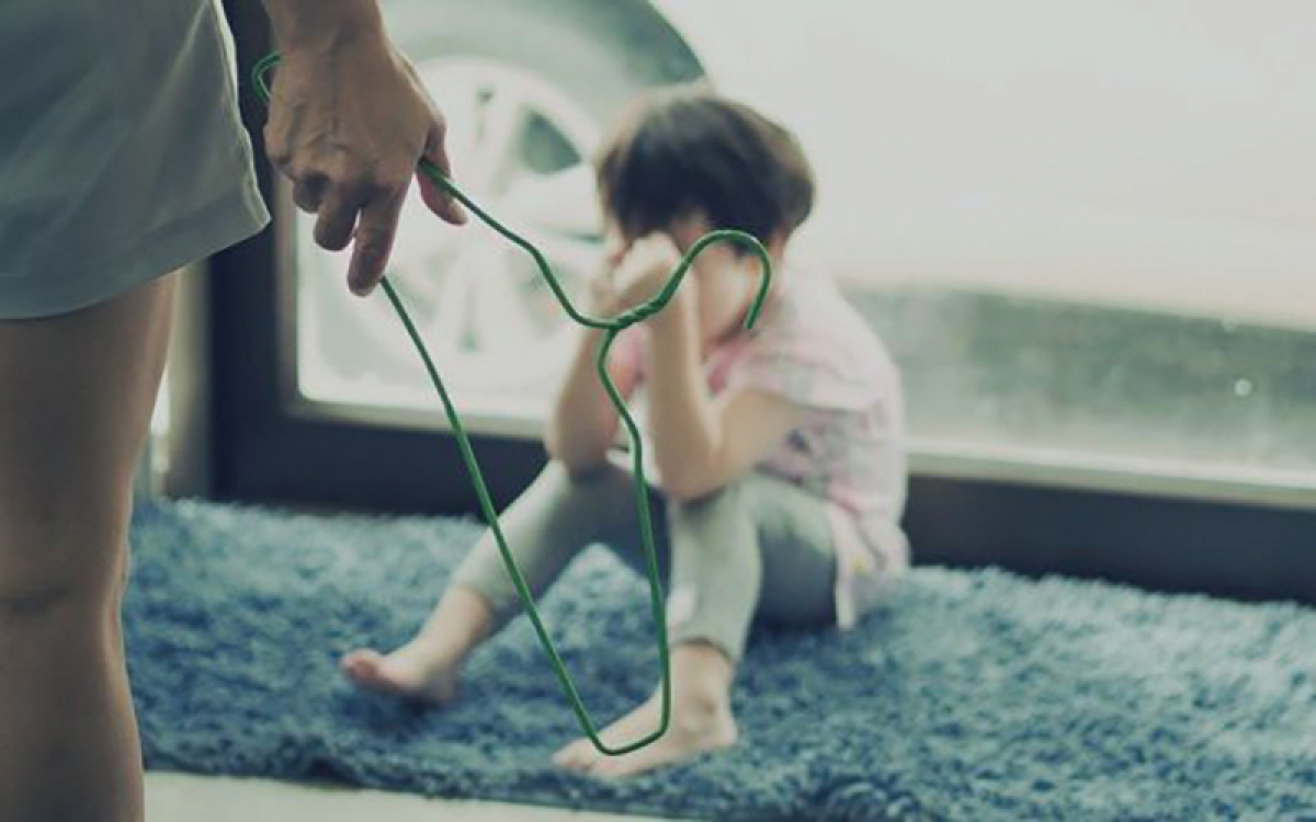 Bé gái 7 tuổi ở Bình Phước bị bạo hành: Căm phẫn và cảm ơn