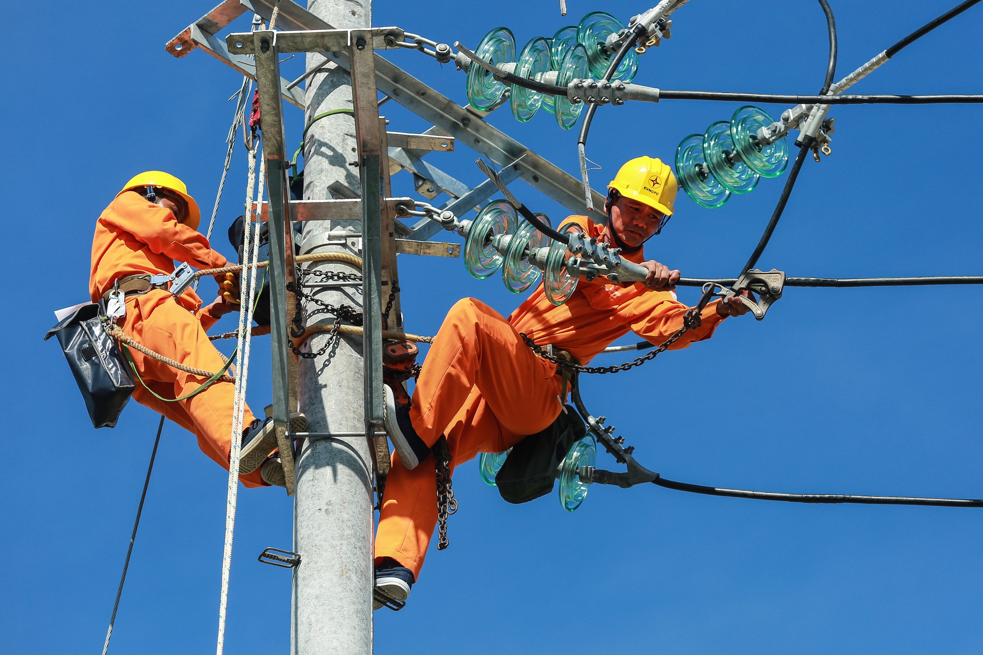EVNCPC: Bảo đảm cấp điện kỳ thi tốt nghiệp THPT v&agrave; tuyển sinh ĐH năm 2022 - Ảnh 2.