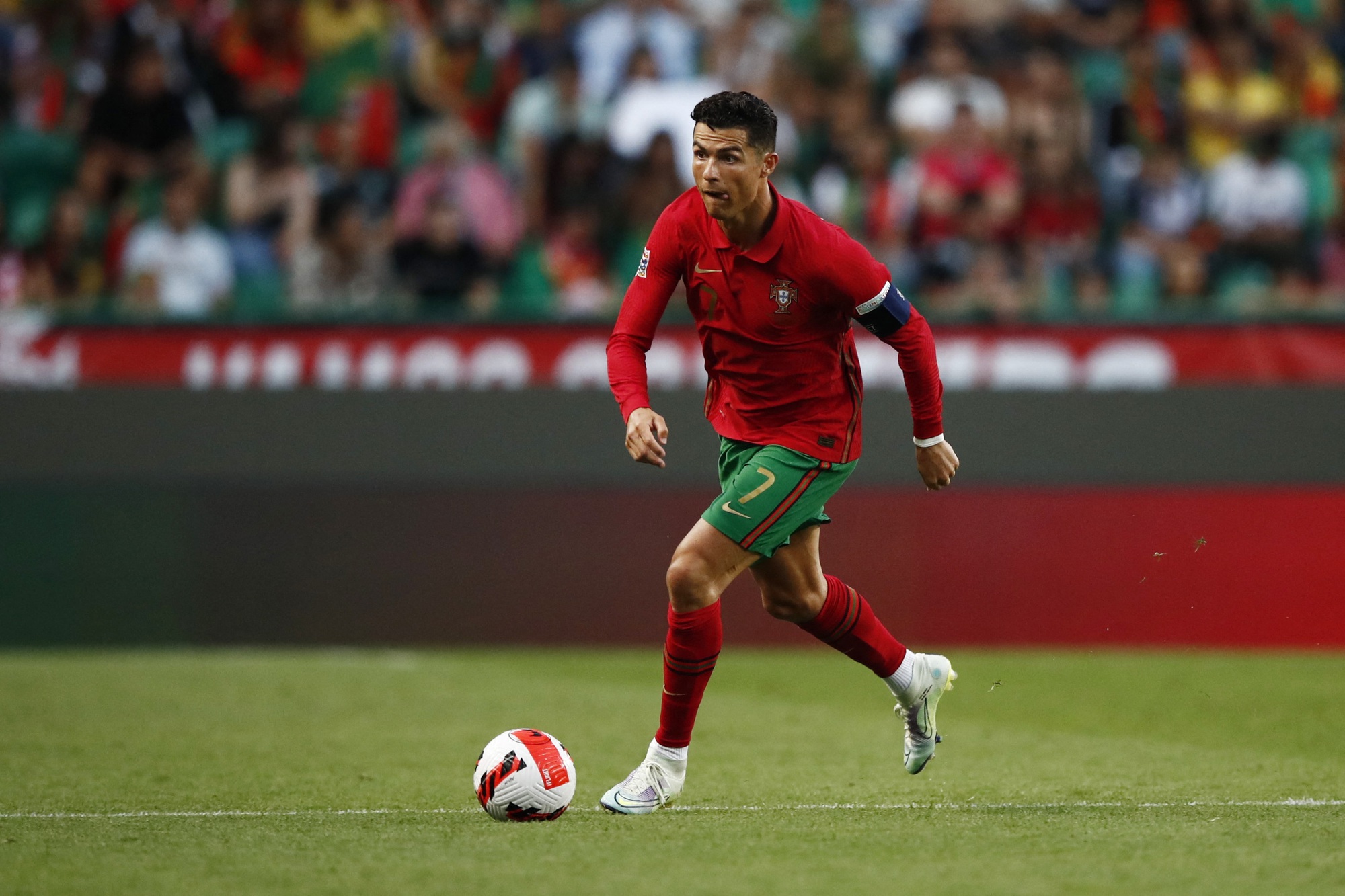 Ronaldo được chào bán cho Chelsea