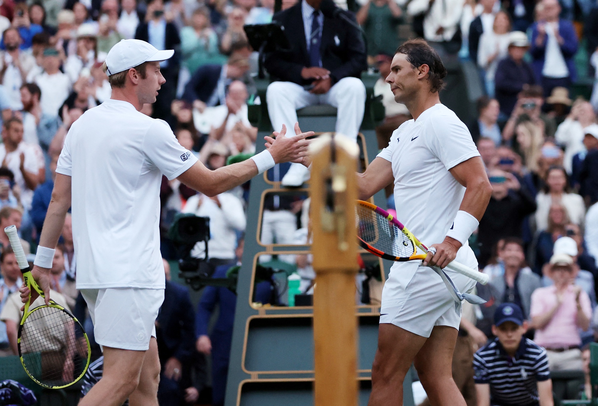 Nadal t&aacute;i đấu m&aacute;y bắn b&oacute;ng người Mỹ ở tứ kết Wimbledon 2022 - Ảnh 3.