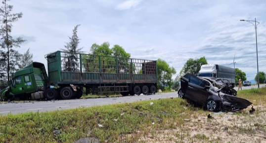 Nguy&ecirc;n nh&acirc;n vụ tai nạn khiến 3 người trong gia đ&igrave;nh tử vong ở Quảng B&igrave;nh - Ảnh 2.