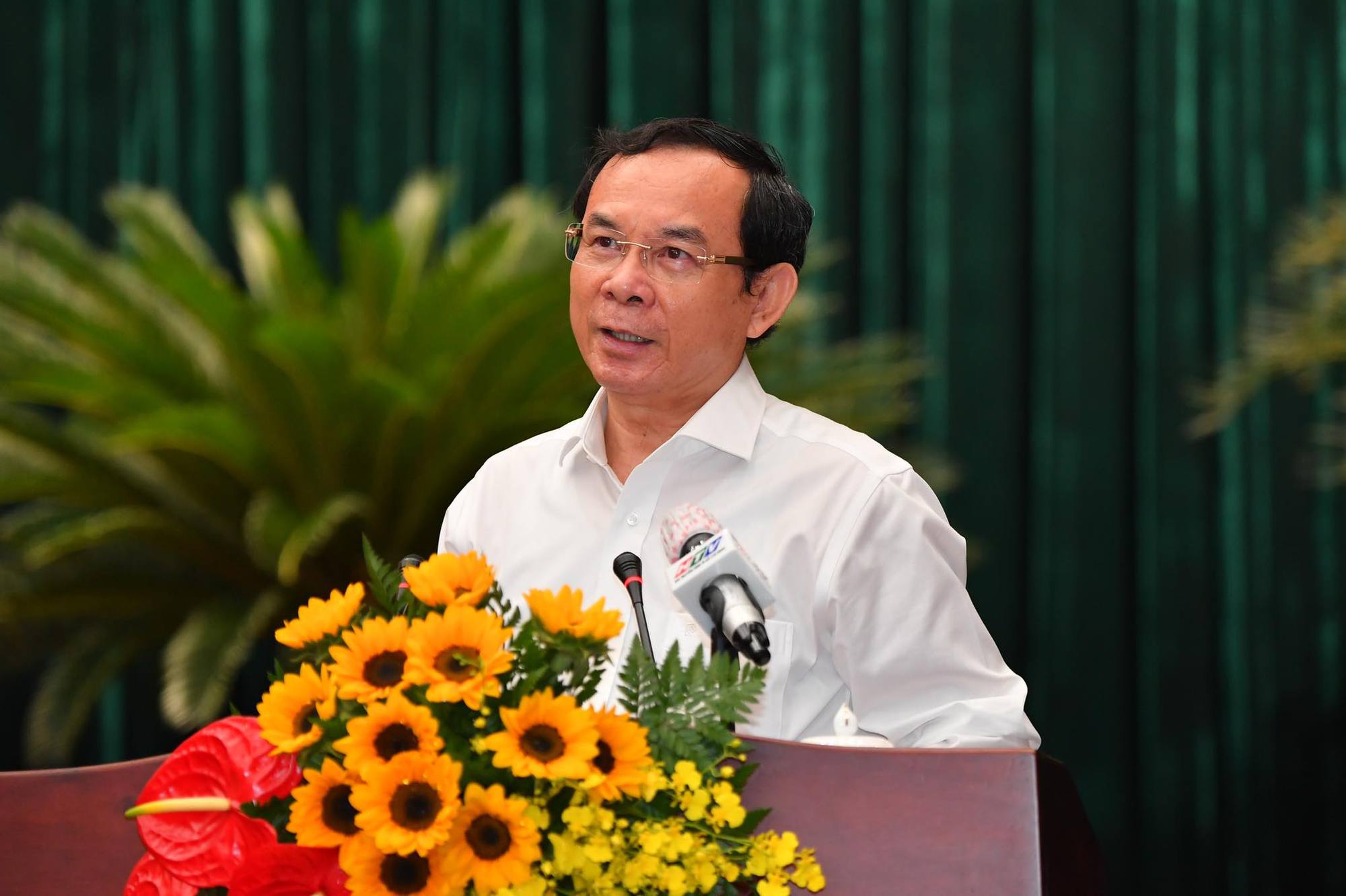 Bí thư Nguyễn Văn Nên nhận lỗi khi TP HCM không kịp thời khen thưởng lực lượng y tế