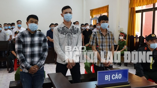 CLIP: Hàng trăm công an bảo vệ phiên xét xử 47 bị cáo hỗn chiến ở Phú Quốc