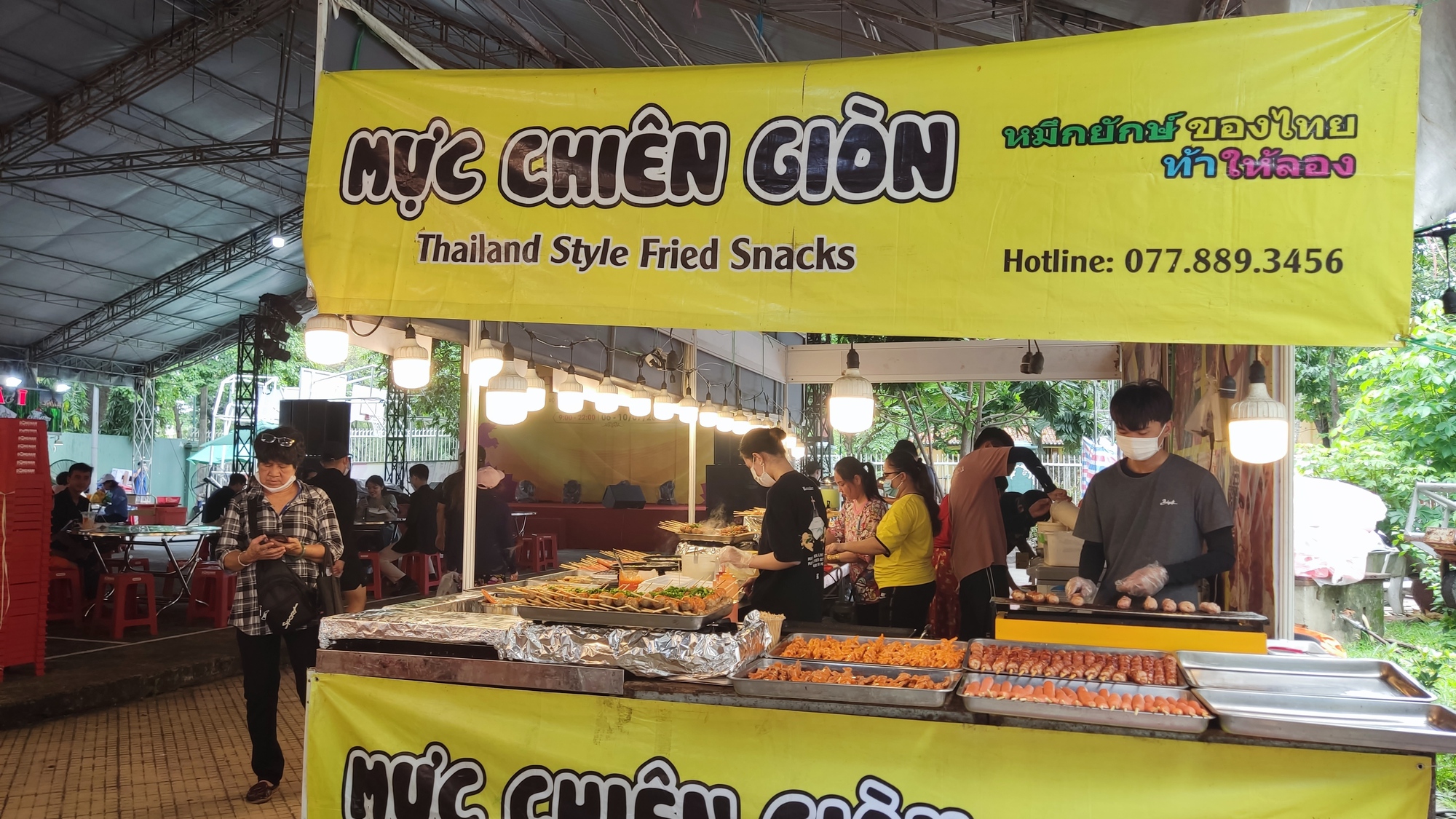 Hội chợ ẩm thực, h&agrave;ng Th&aacute;i Lan t&aacute;i xuất sau hơn 2 năm dịch bệnh - Ảnh 11.