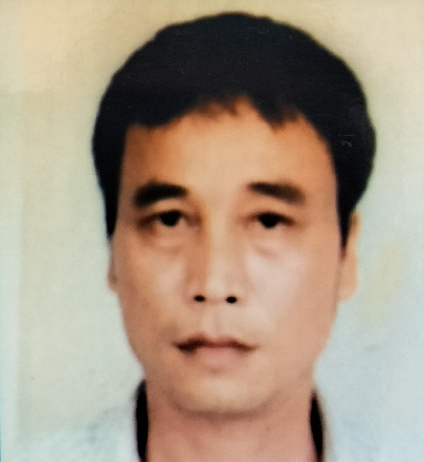 Thu&ecirc; người nghiện h&uacute;t, nghiện rượu l&agrave;m gi&aacute;m đốc, b&aacute;n ho&aacute; đơn h&agrave;ng ng&agrave;n tỉ đồng - Ảnh 1.