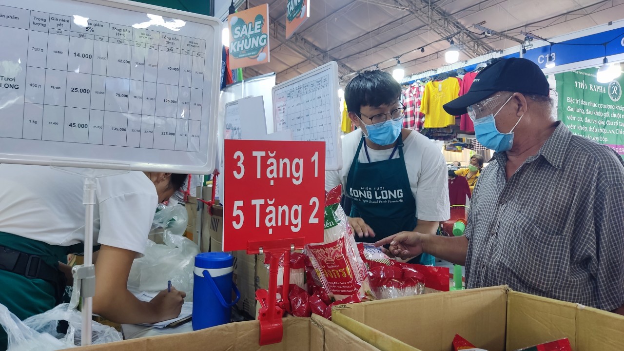 Hội chợ ẩm thực, h&agrave;ng Th&aacute;i Lan t&aacute;i xuất sau hơn 2 năm dịch bệnh - Ảnh 13.