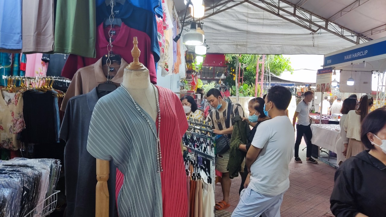 Hội chợ ẩm thực, h&agrave;ng Th&aacute;i Lan t&aacute;i xuất sau hơn 2 năm dịch bệnh - Ảnh 4.