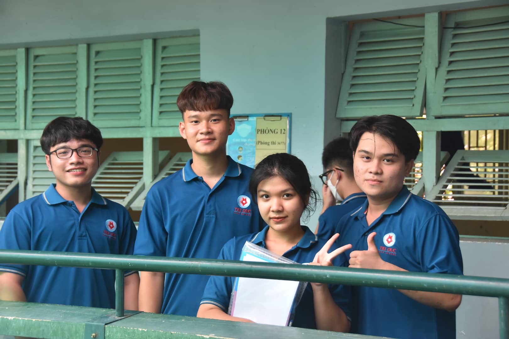Một thí sinh tại TP HCM vi phạm quy chế thi do mang điện thoại