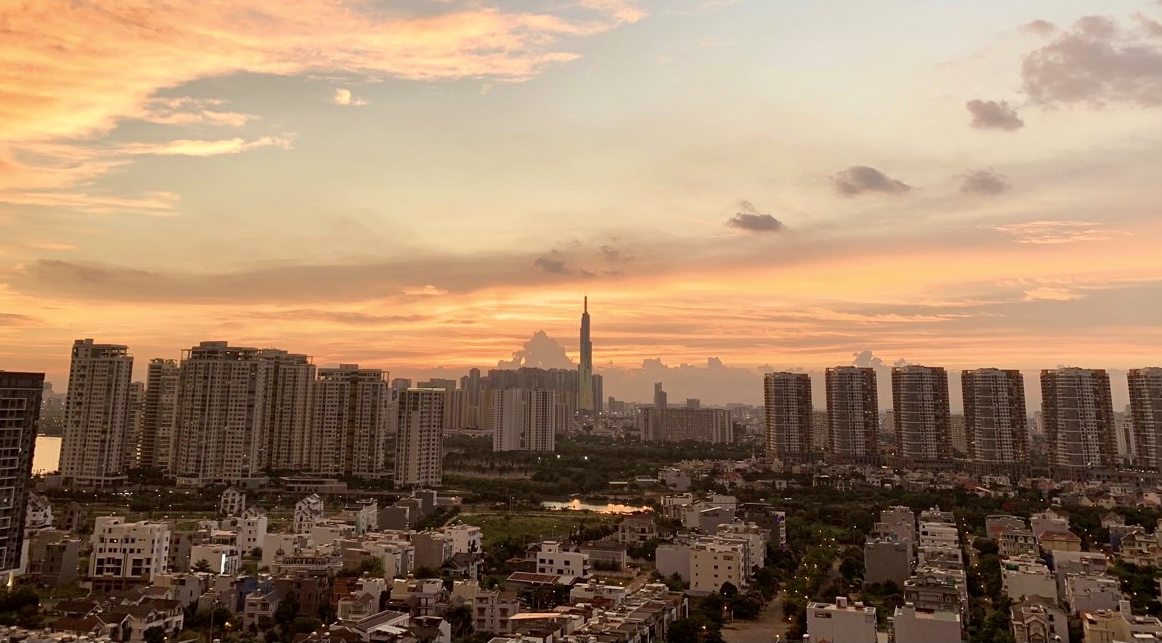 Nghịch lý giá bán nhà đất 6 tháng đầu năm