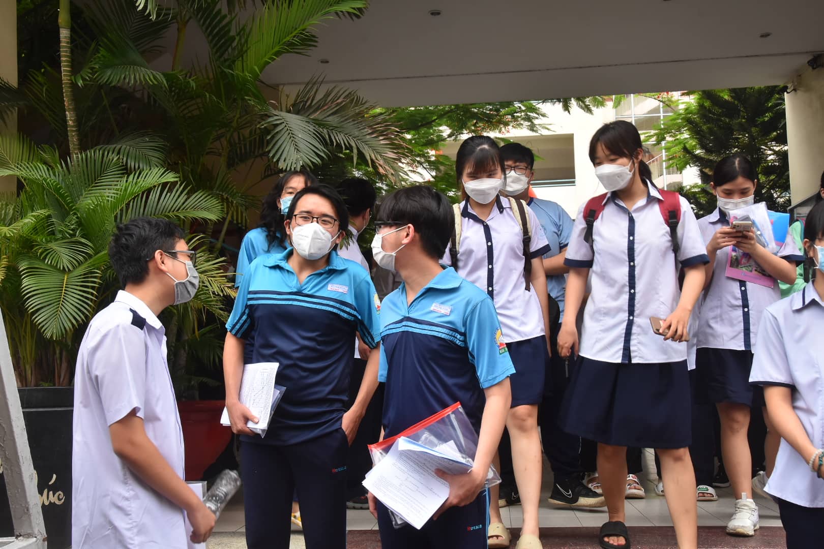Đề thi môn tổ hợp phân hóa, không đánh đố; đón xem gợi ý giải đề trên Báo Người Lao Động