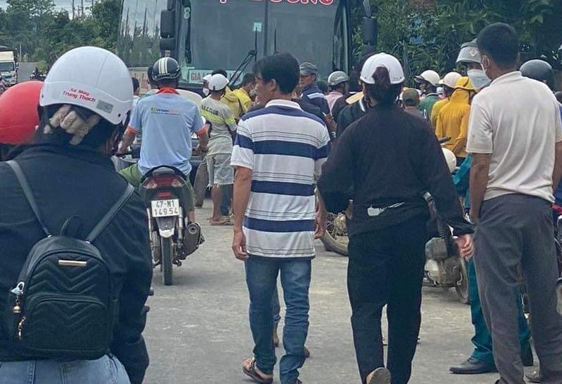 Người đàn ông tử vong bất thường trên xe khách