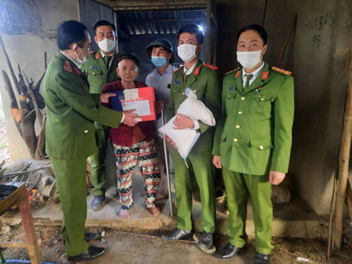 Đánh án giữa tâm dịch - Ảnh 2.