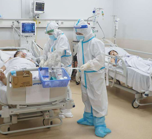 NHÂN VIÊN Y TẾ "DỨT ÁO" BỆNH VIỆN CÔNG (*): Kiệt quệ sau covid-19