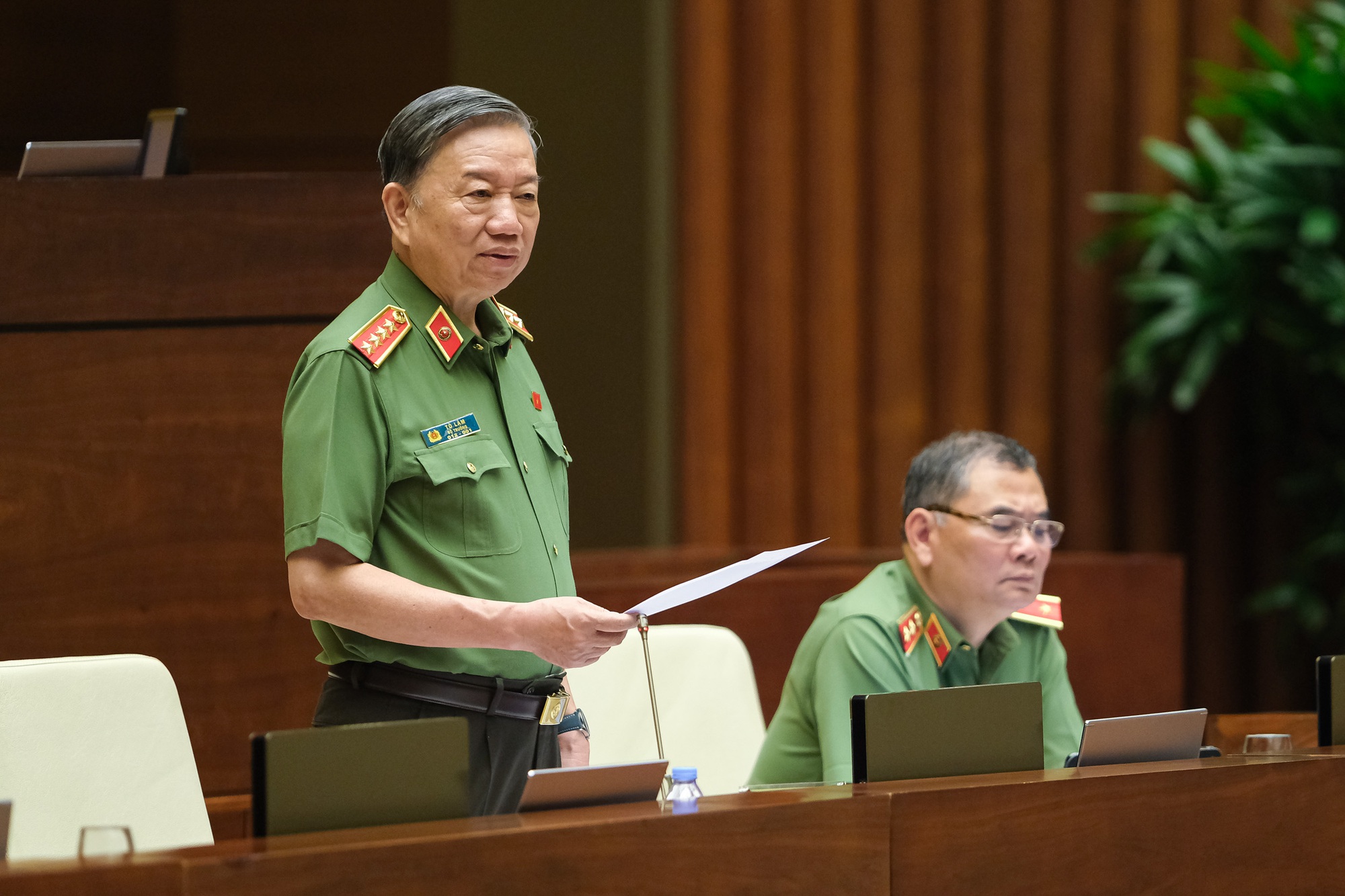 Bộ Công an nhận trách nhiệm về vấn đề hộ chiếu mẫu mới