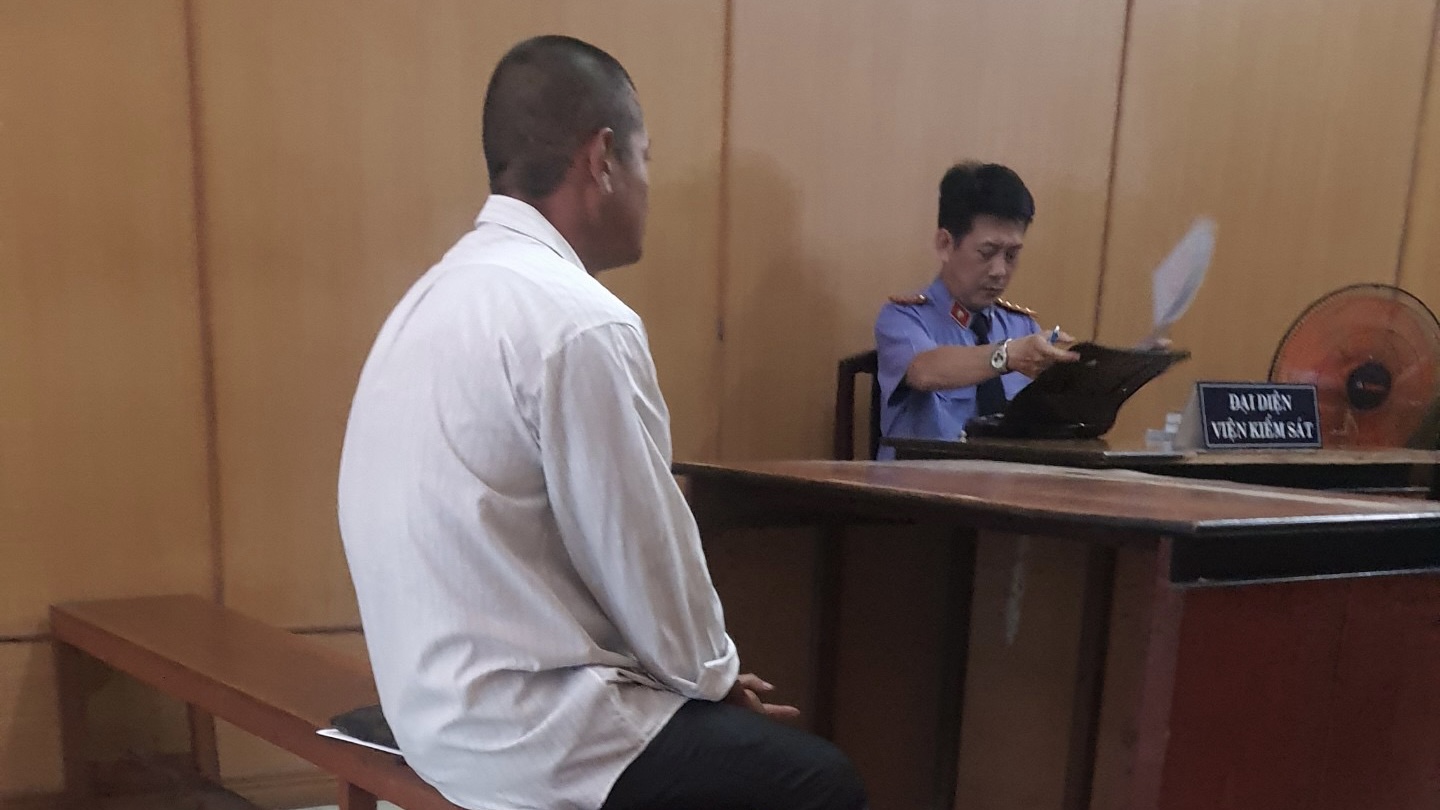 Bị chia tay, gửi ảnh n&oacute;ng cho chồng người t&igrave;nh - Ảnh 1.