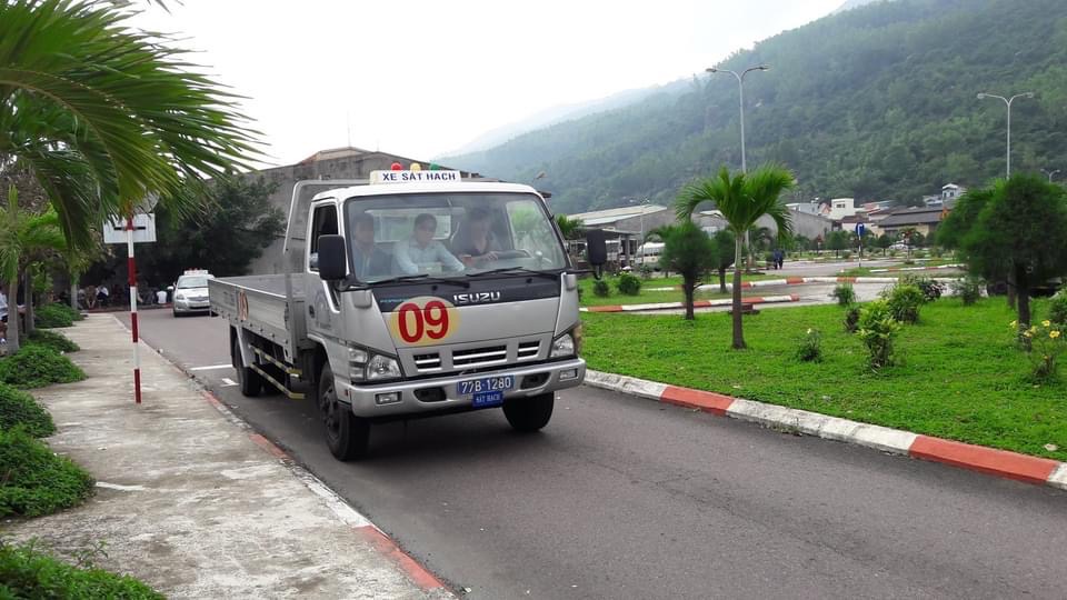 Cắt xén hàng tỉ đồng của học viên lái ôtô: 13 năm với nhiều bức xúc - Ảnh 2.