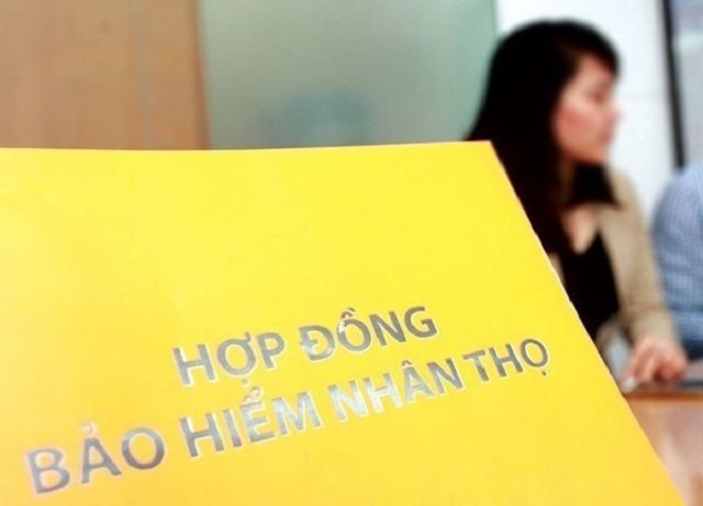 Khổ vì vay vốn phải "kèm" mua bảo hiểm