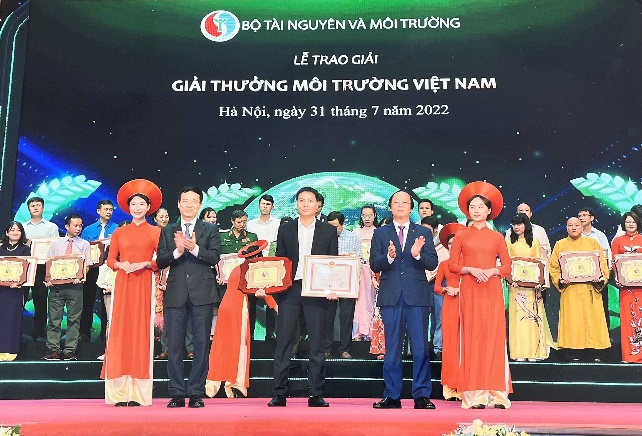 Cụm trang trại bò sữa Vinamilk Đà Lạt nhận giải thưởng môi trường