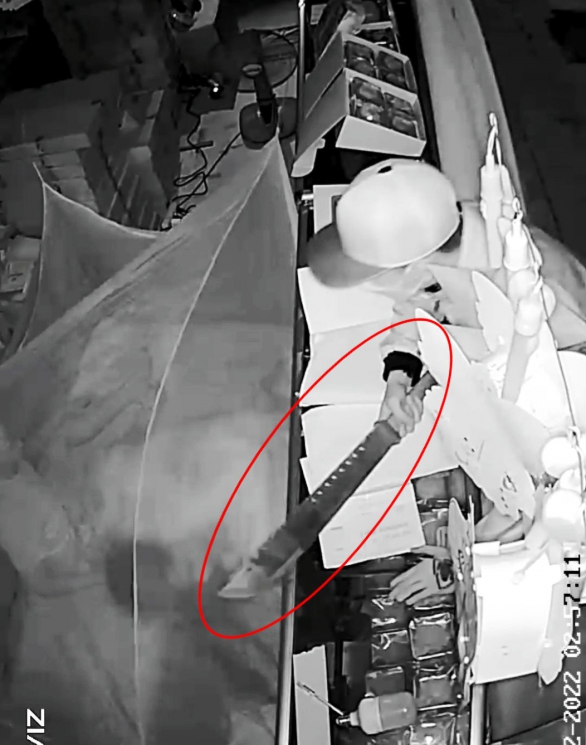 CLIP: V&aacute;c đao đi xin b&aacute;nh trung thu cho anh Ty Thủ Dầu Một - Ảnh 2.