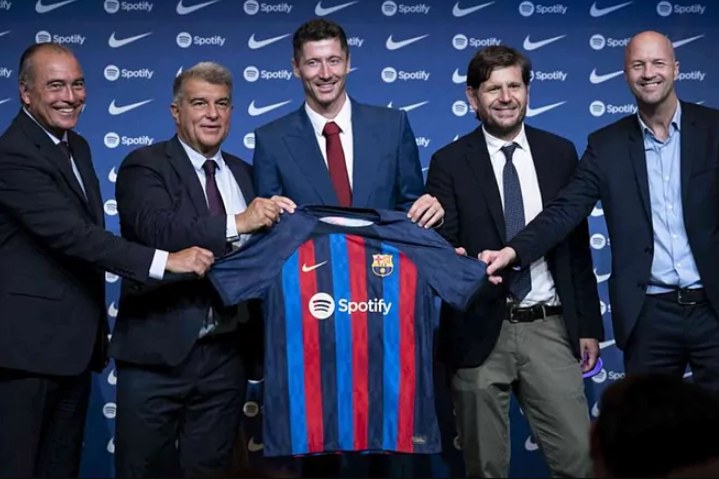Barcelona “đau đầu” về việc đăng ký tân binh