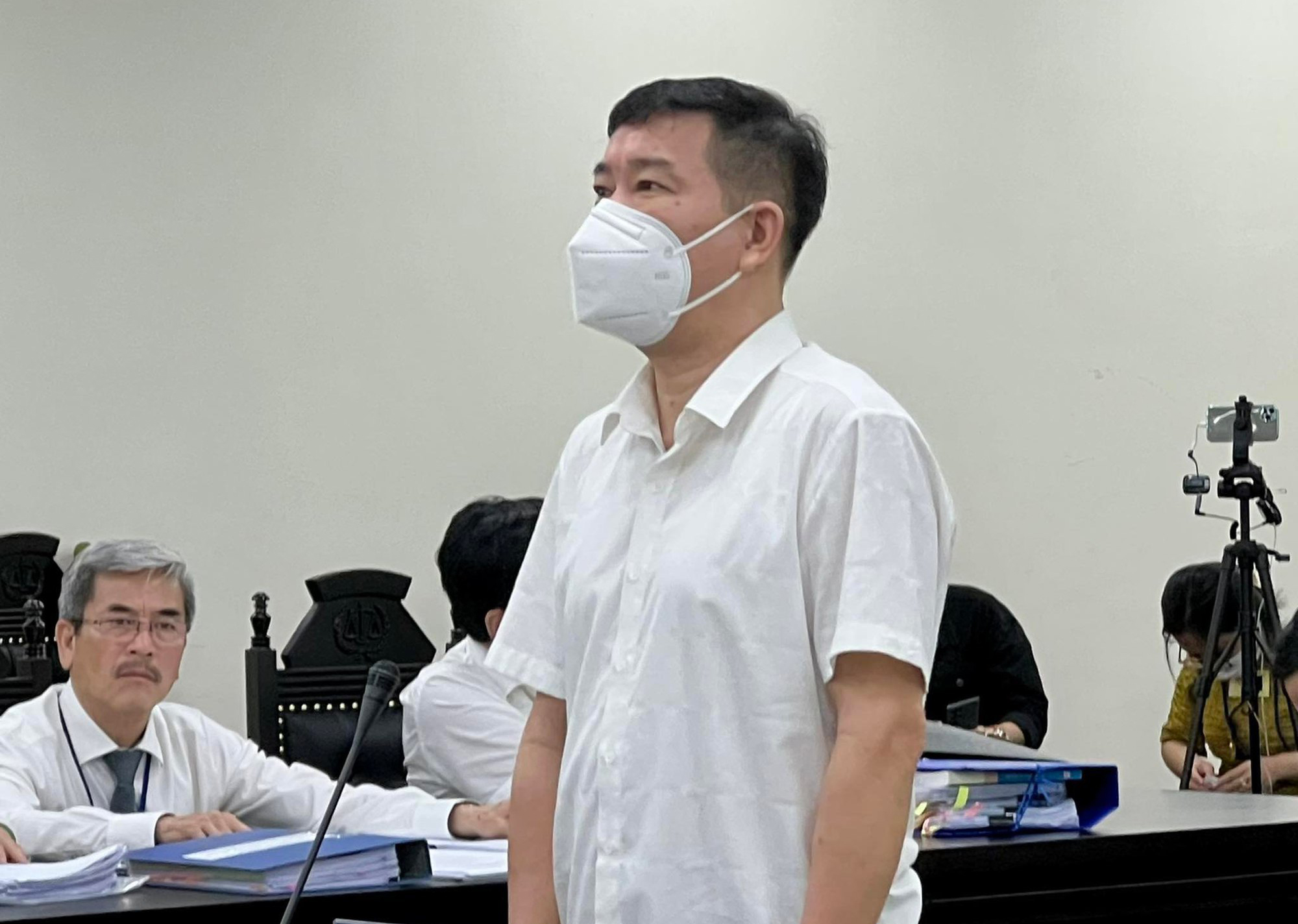 Cựu đại tá Phùng Anh Lê đề nghị trả tự do bản thân và 3 bị cáo là cựu thuộc cấp