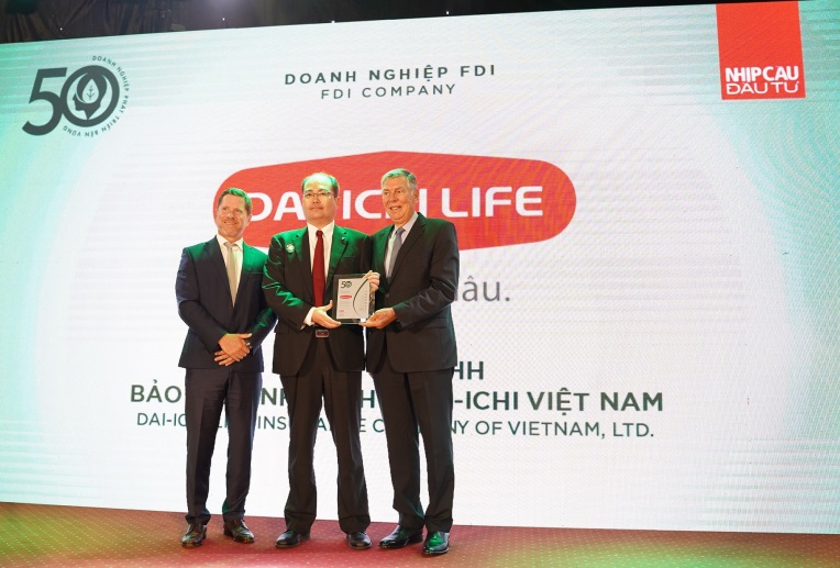 Dai-ichi Life Việt Nam vào “Top 50 Doanh nghiệp Phát triển Bền vững 2022”