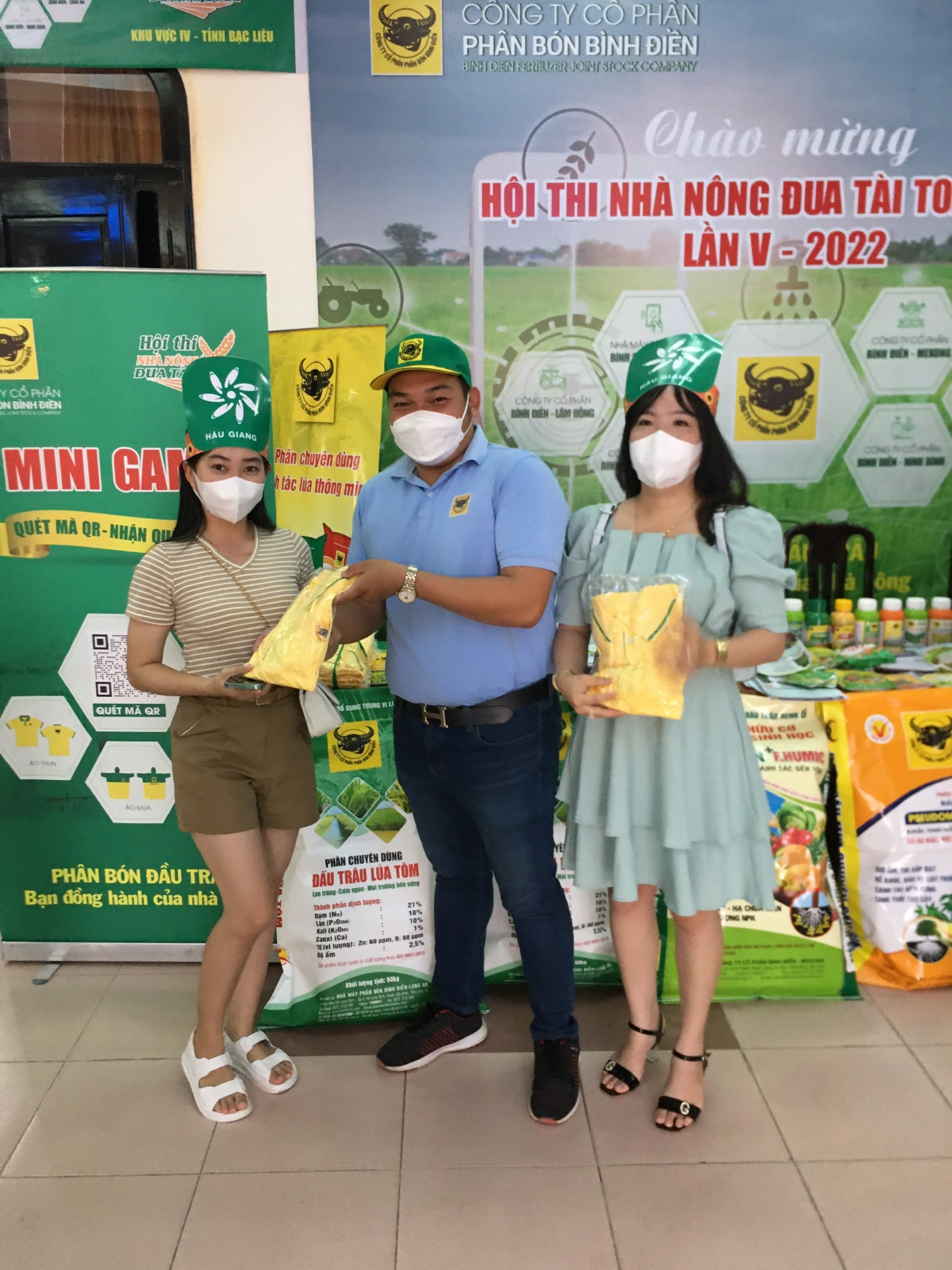 Mở m&agrave;n th&agrave;nh c&ocirc;ng Hội thi Nh&agrave; n&ocirc;ng đua t&agrave;i to&agrave;n quốc lần thứ V, khu vực 4 - Ảnh 3.