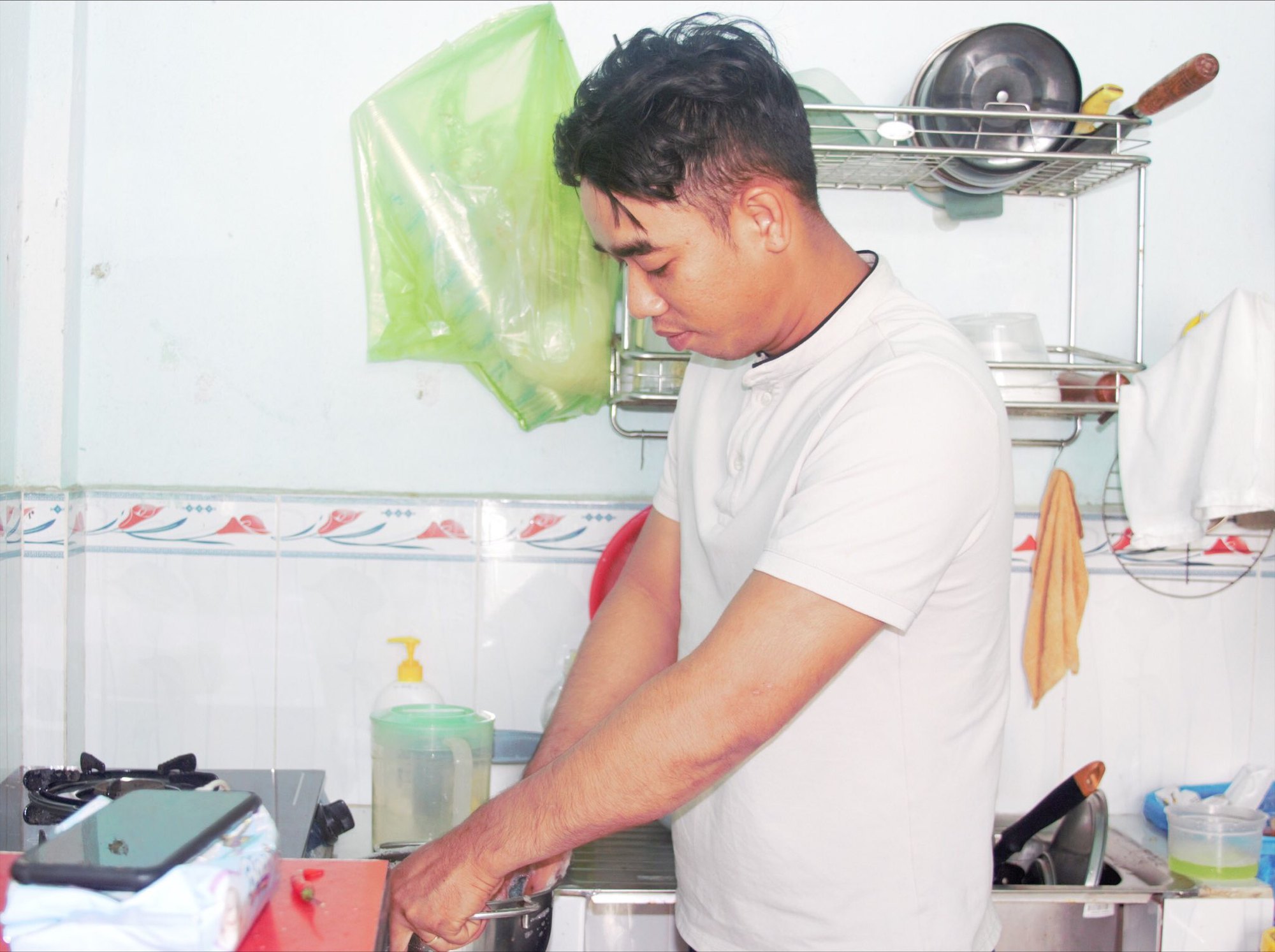 Bình Dương gấp rút chi trả tiền thuê trọ cho công nhân
