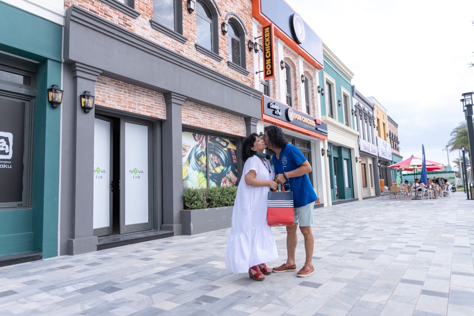 Cẩm Vân – Khắc Triệu mê không gian tại NovaWorld Ho Tram - Ảnh 9.