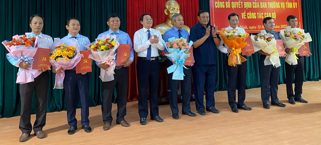 Bình Định điều động, luân chuyển, bổ nhiệm 7 nhân sự chủ chốt