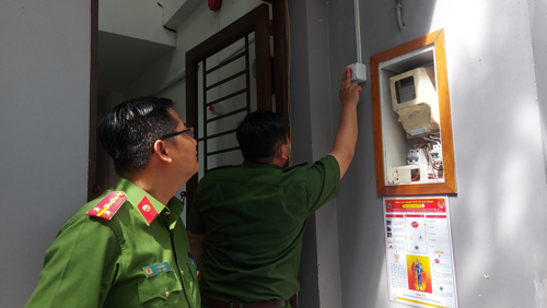 Hai mô hình xua đuổi bà hỏa hiệu quả - Ảnh 1.