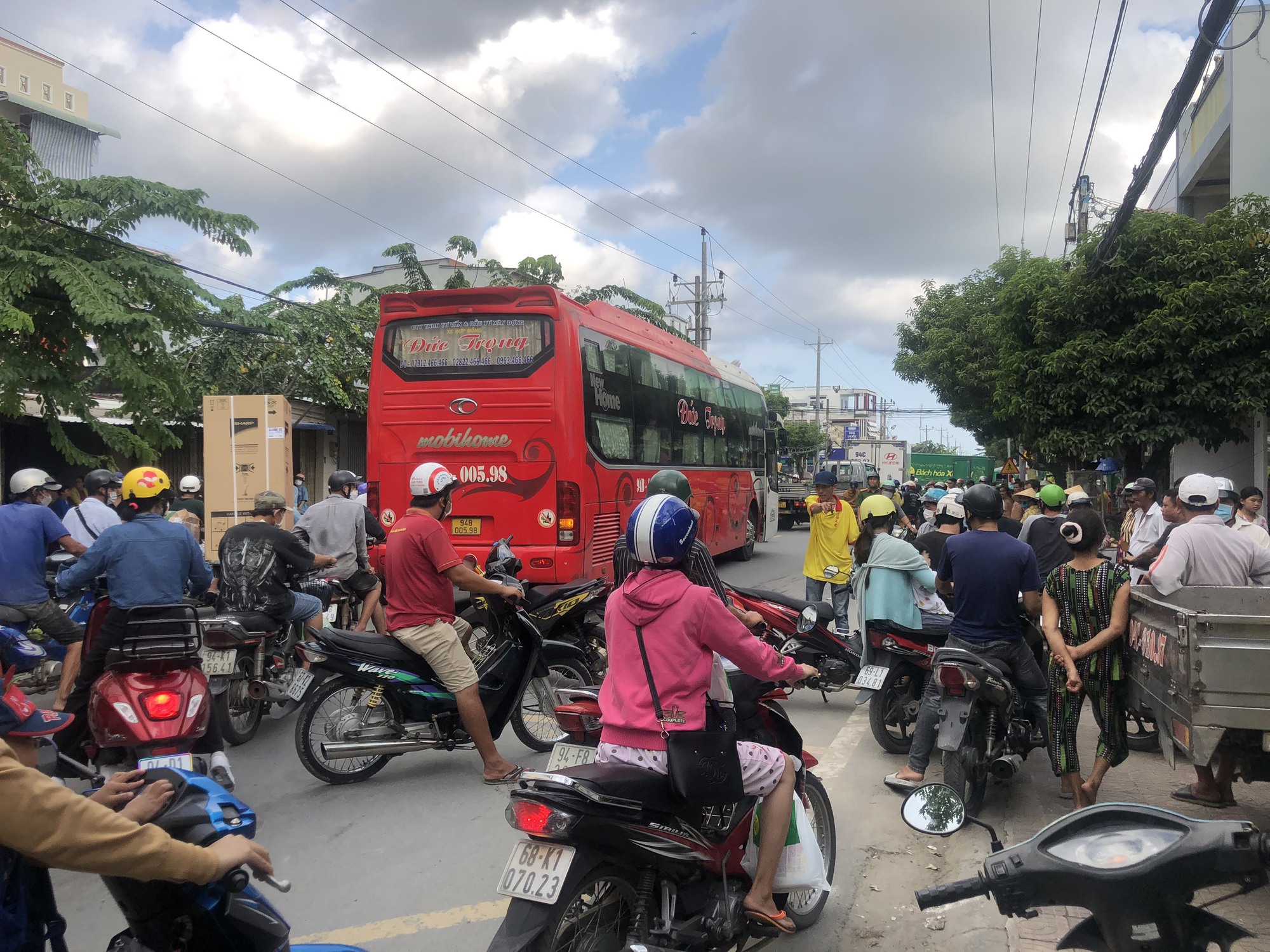 Nguy&ecirc;n Trưởng Ph&ograve;ng Cảnh s&aacute;t M&ocirc;i trường Bạc Li&ecirc;u tử vong v&igrave; tai nạn giao th&ocirc;ng - Ảnh 2.
