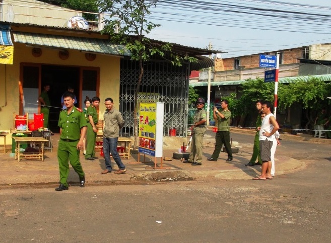 Mâu thuẫn khi chơi bi-a, cầm gậy đâm đối thủ mù mắt, chết não